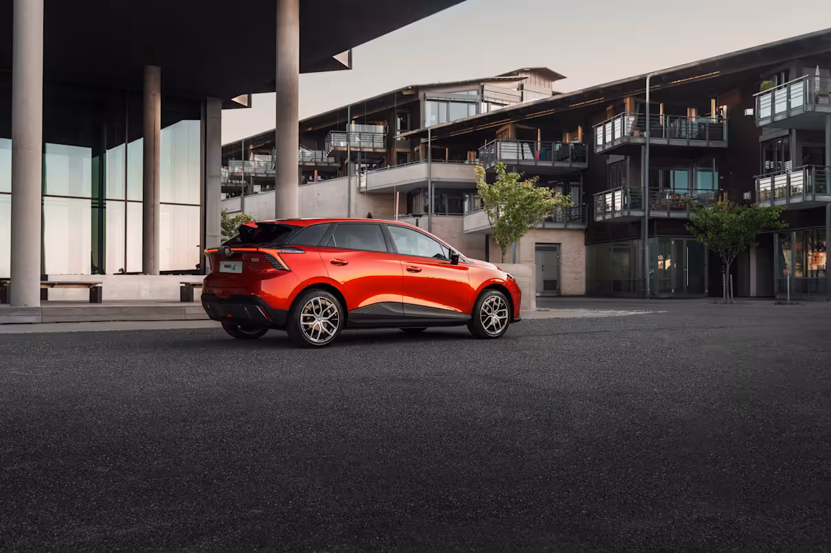 MG 4 EV exterior - Side Profile