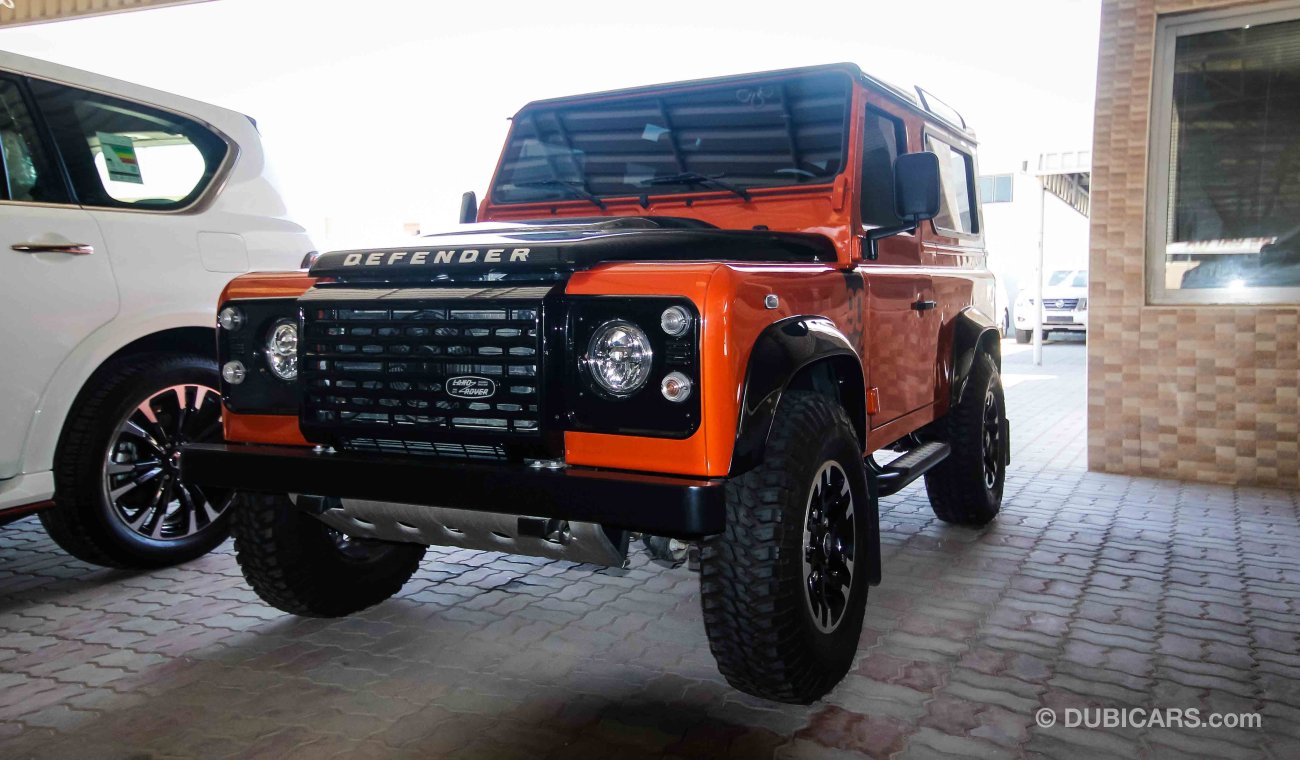 Land Rover Defender