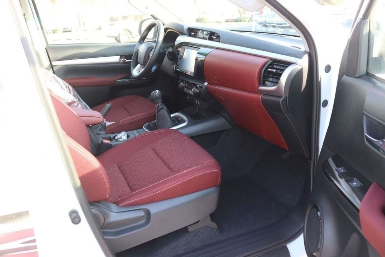 Toyota Hilux 2.7lL, MANUAL TRANSMISSSION, PUSH START, SEAT HEATING, MONITOR, ALLOY WHEELS, BACK CAMERA, CRUISE CO