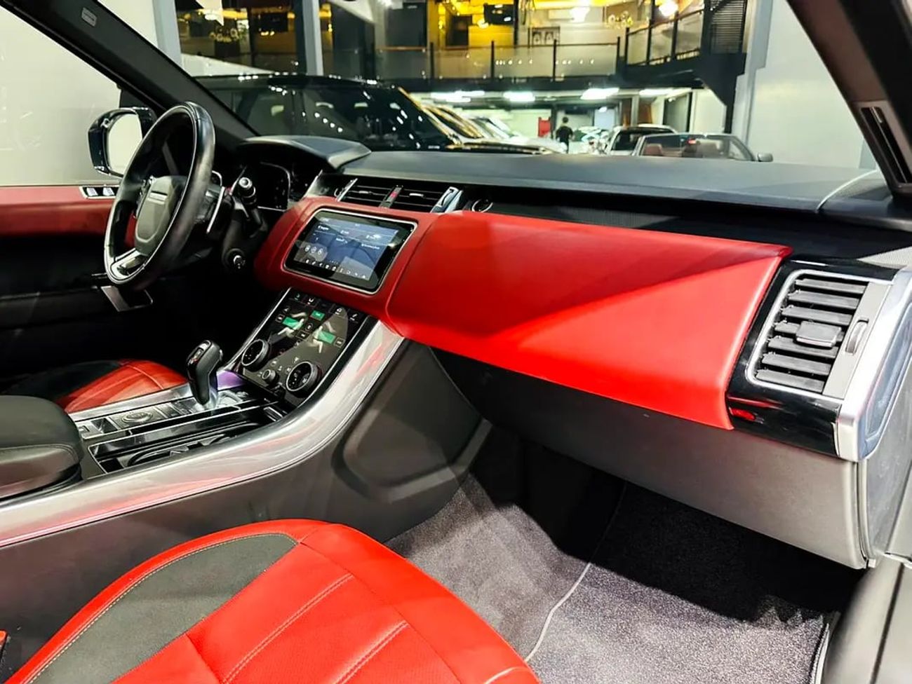 Land Rover Range Rover Sport Autobiography Dynamic P525 5.0L RANGE ROVER SPORTS V8 SUPERCHARGED P525 HSE GCC UNDER AGENCY WARRANT