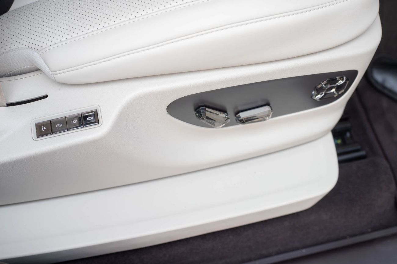 Denza N9 Premium Denza N9 Prestige 2025