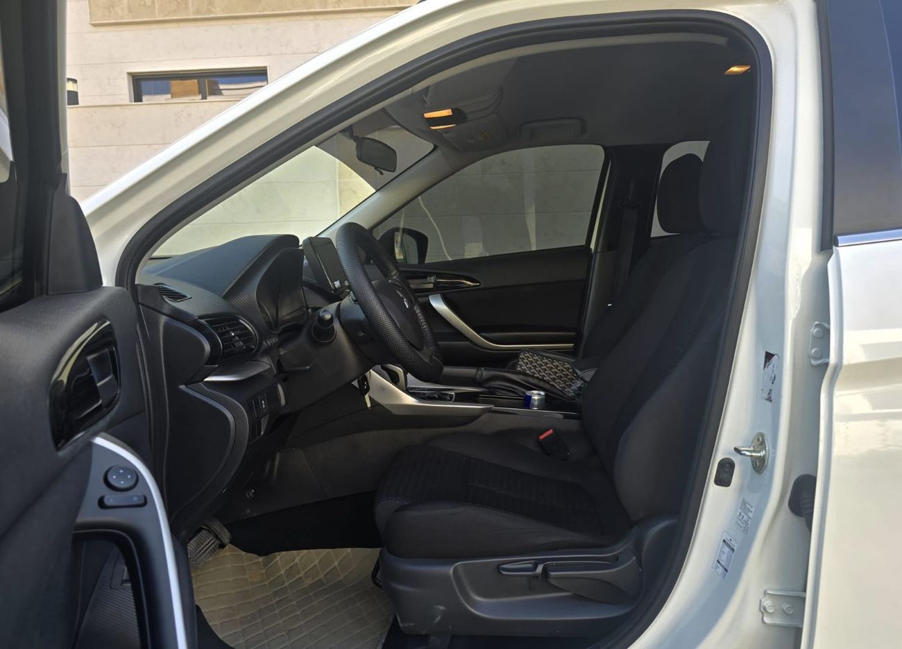 ميتسوبيشي إكلبس كروس 1.5T GLS (Mid Option)