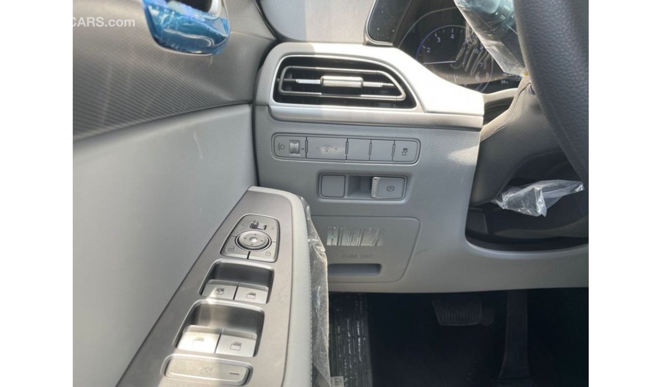 Hyundai Palisade 3,8 l with sunroof  and bush start