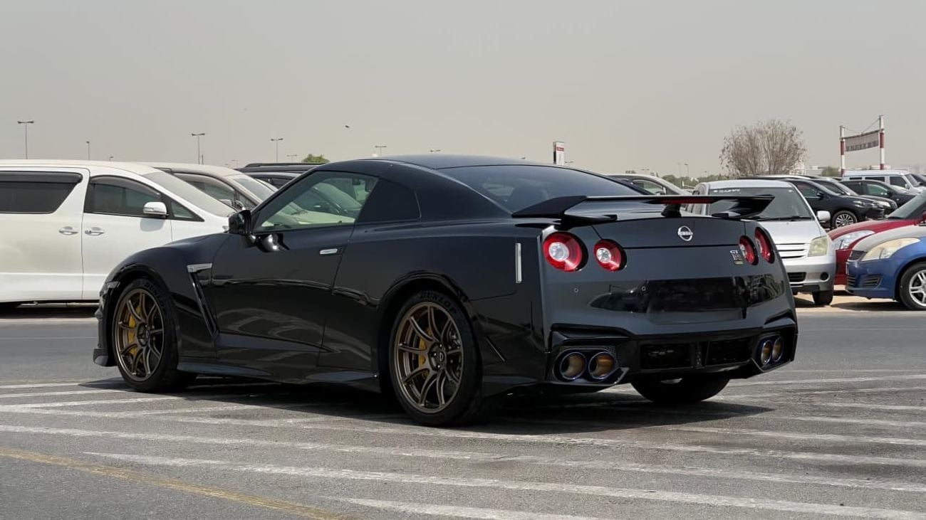 Nissan GTR Premium Edition 3.8L