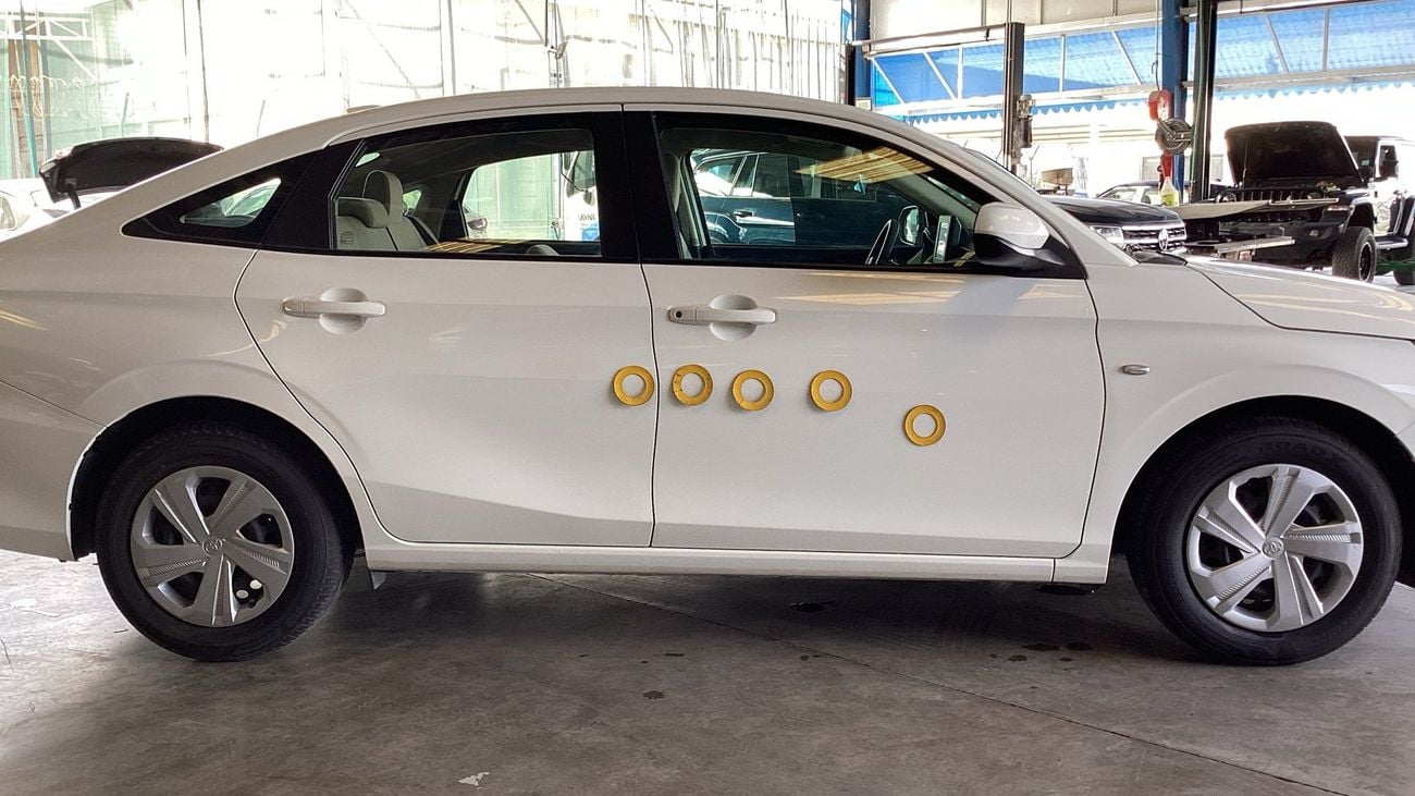 تويوتا يارس 1.5 VVT-I E CVT | شامل الضمان | 0 ﺪﻔﻋﺓ ﺃﻮﻟﻯ