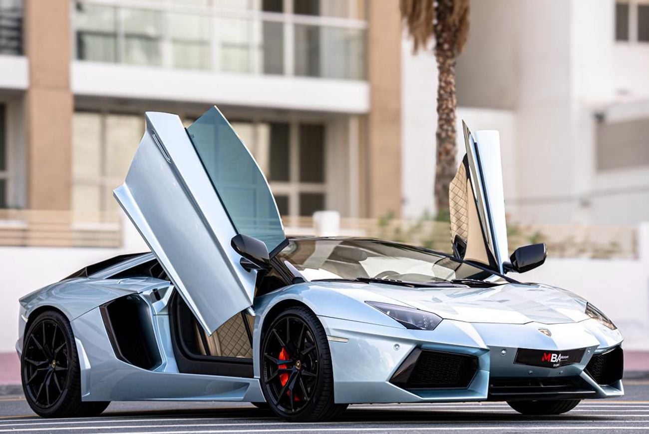 Lamborghini Aventador Roadster GCC Full Service history