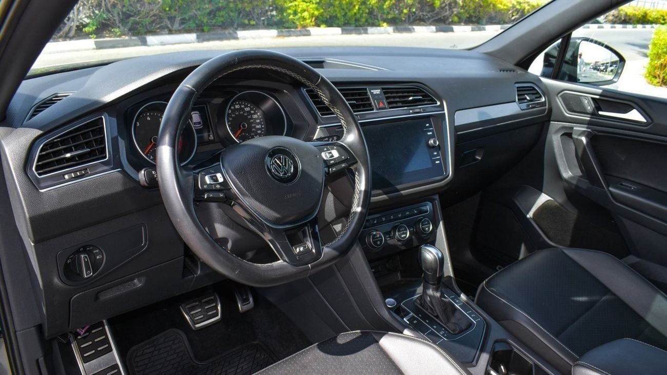 Volkswagen Tiguan SE R Line