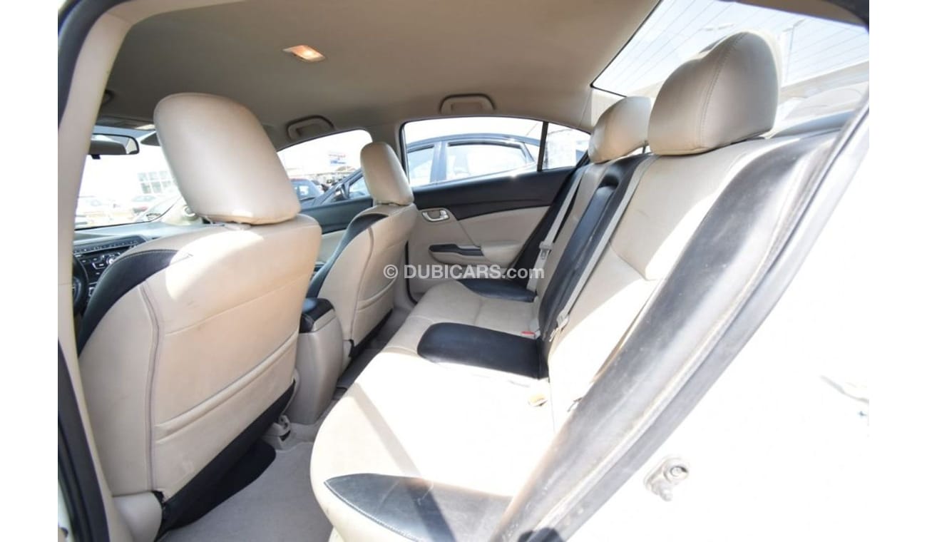 Honda Civic 2014 Gcc no paint no accidents