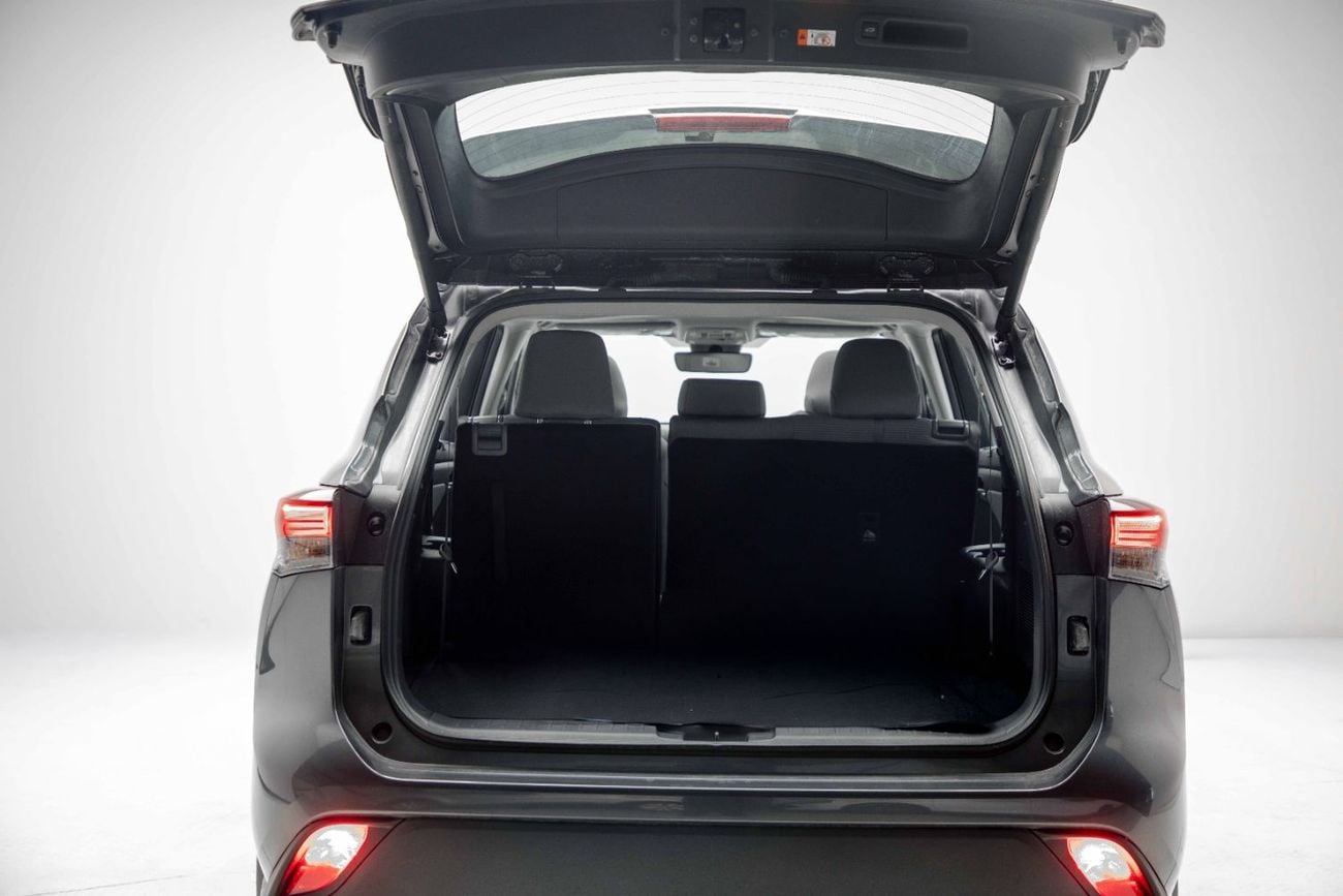 تويوتا هايلاندر GLE Hybrid 2.5L - Grey Metallic Inside Grey | Export Only
