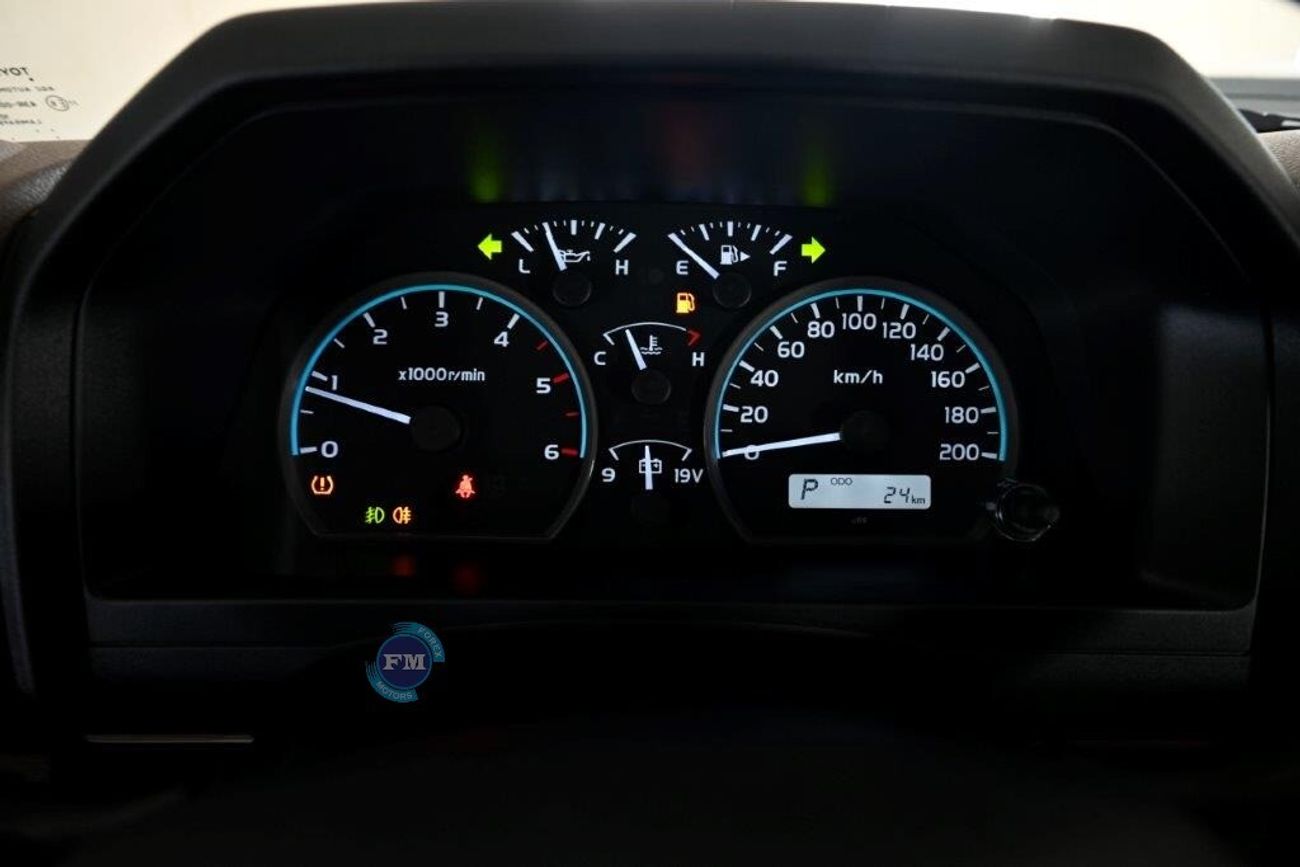 Toyota Land Cruiser Pick Up 79 Double Cab 2.8L Diesel Automatic (Full Option)