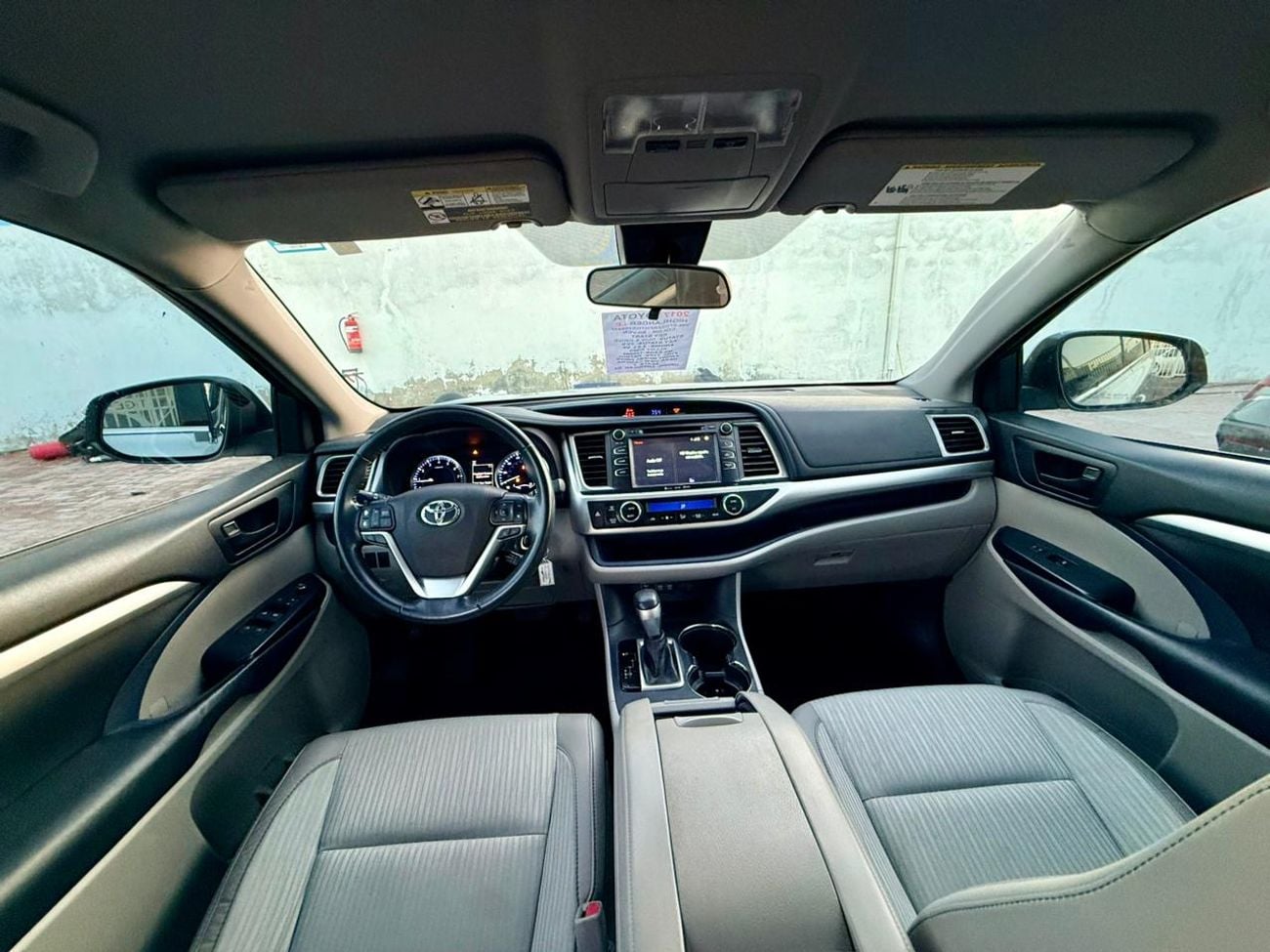 Toyota Highlander 2017 TOYOTA HIGHLANDER LE SILVER  READY 5TDZZRFH7HS209940