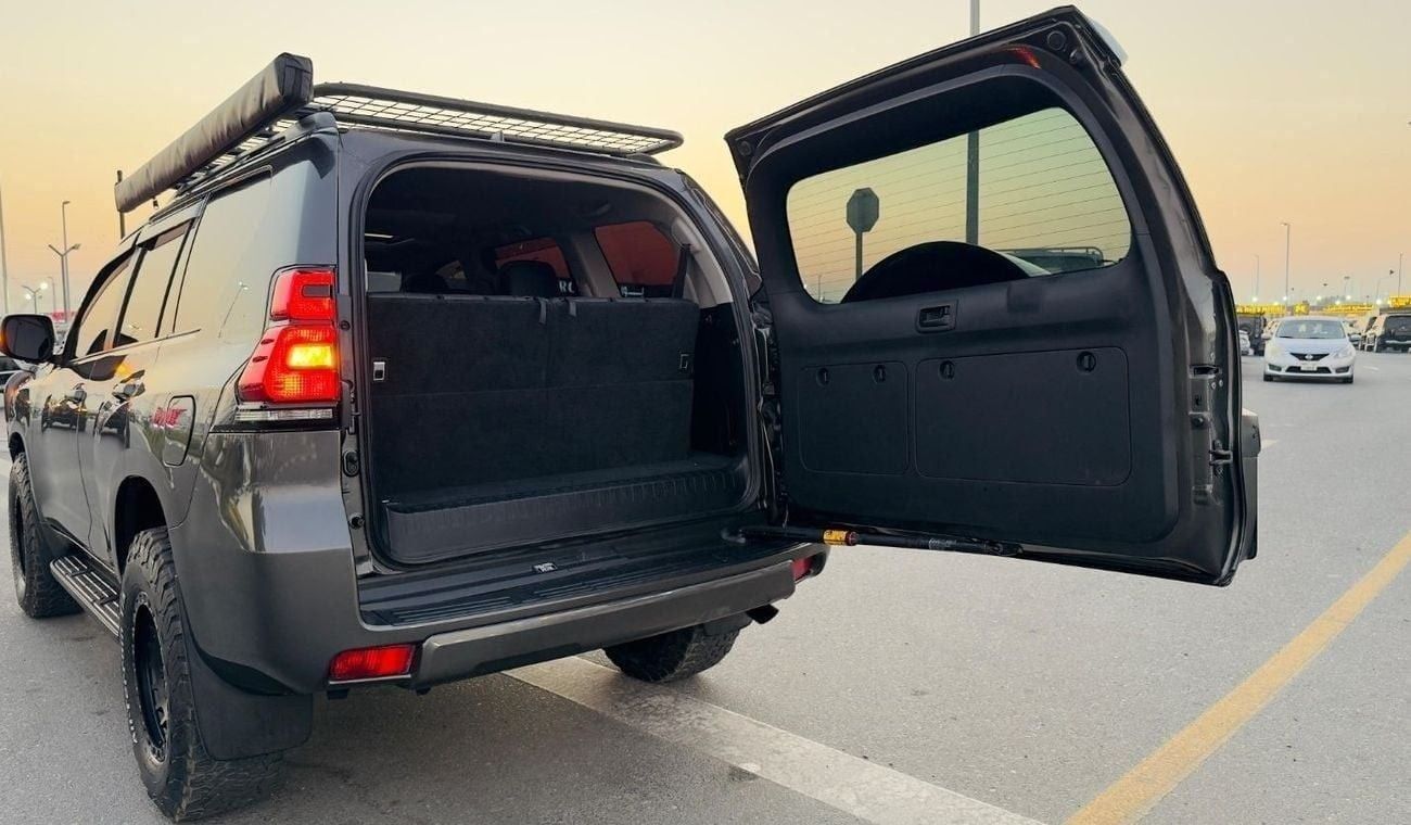 تويوتا برادو AFTER MARKET MODIFIED | 2.8L DIESEL ENGINE | RHD | AT | 2018 | AWINING CAMPING TENT