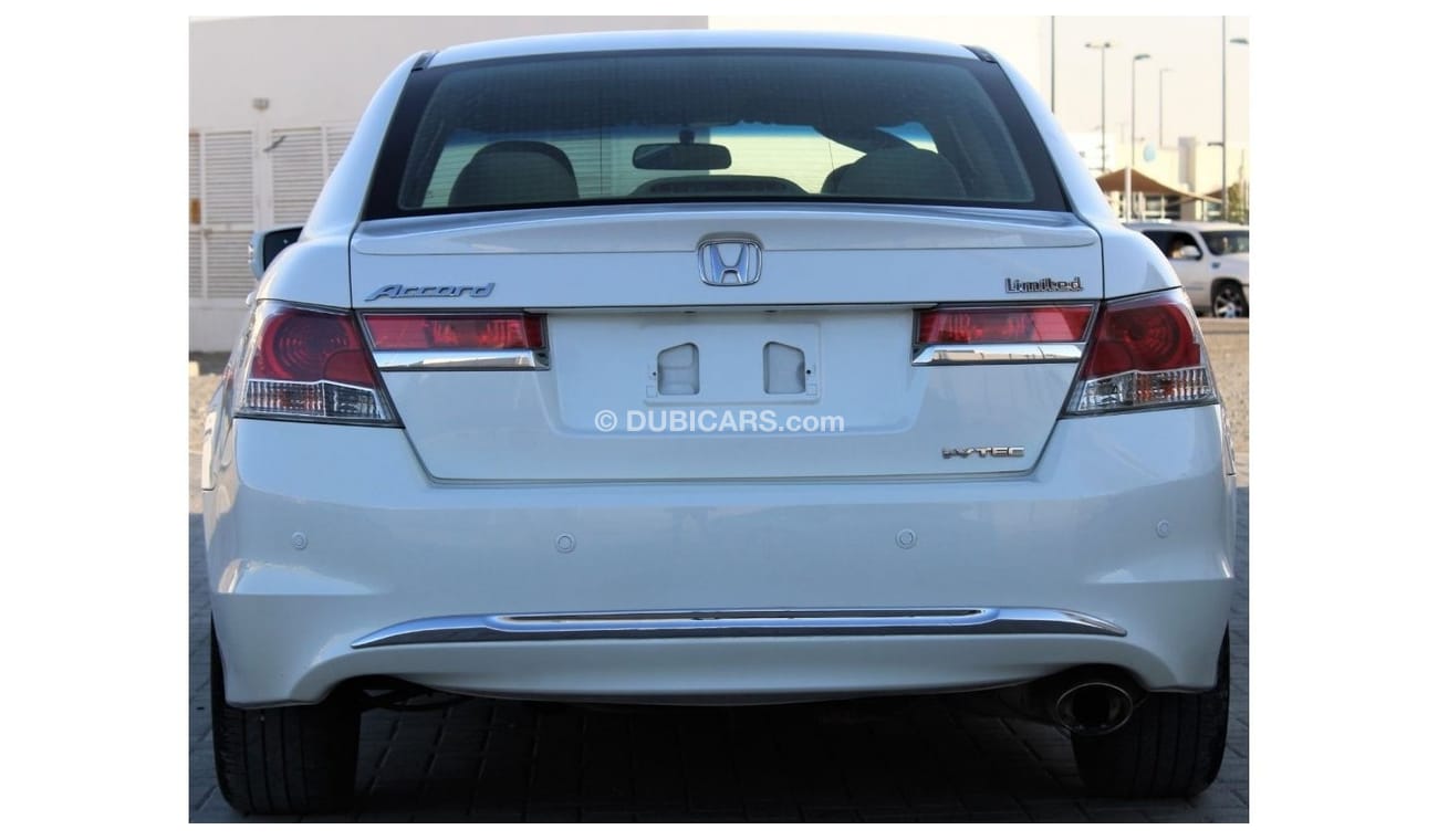 هوندا أكورد هوندا أكورد 2012 خليجي بحالة ممتازة بدون حوادث