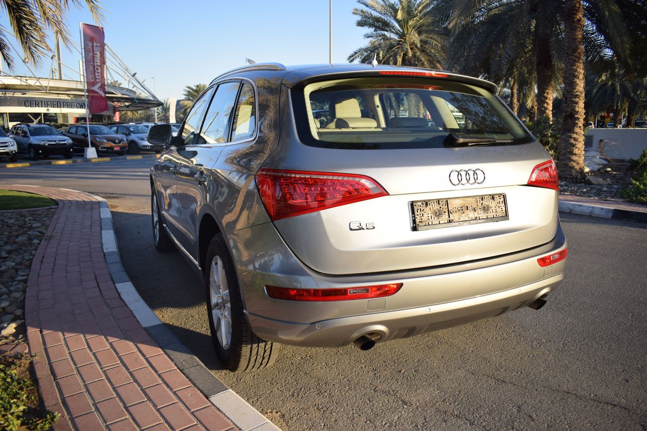 أودي Q5 Audi Q5 - GCC Specs - 2012