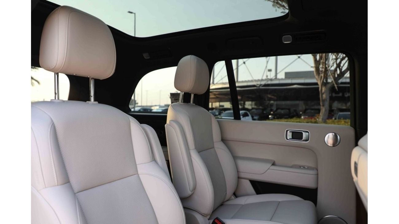 Li Auto L9 2024 Li Auto L9 ULTRA - Silver inside Black & White