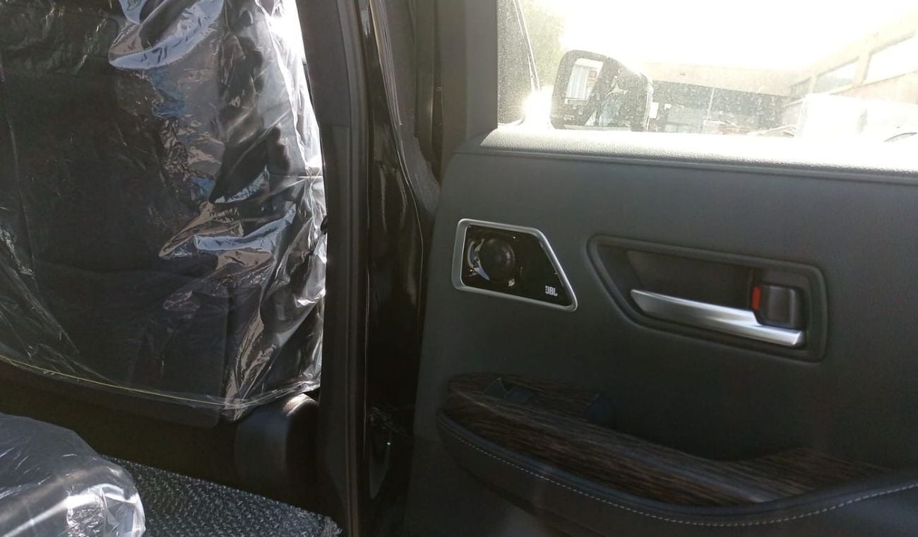 Toyota Land Cruiser PETROL A/T 7 SEATER FULL OPTION(ONLY FOR AFRICA)