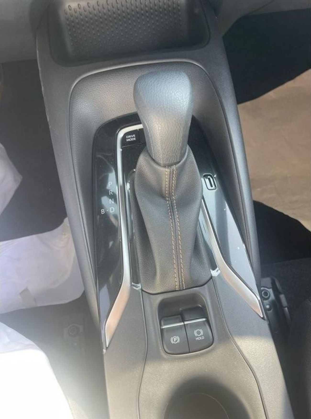 Toyota Corolla 1.8 L HYBRID LEVIN