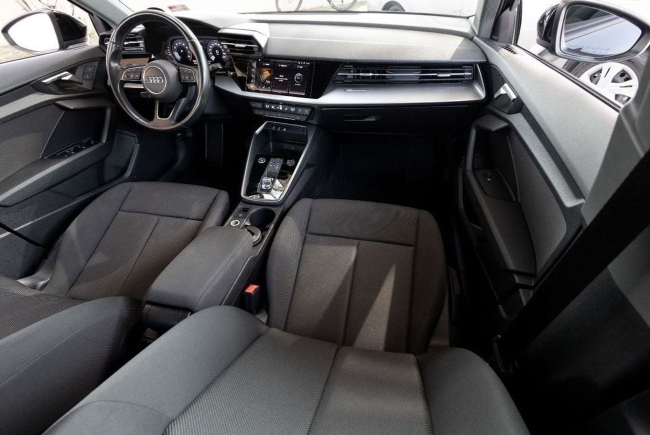 أودي A3 35 TFSI 1.4L Audi A3 35TFSI 2021 GCC under Warranty with Flexible Down-Payment.