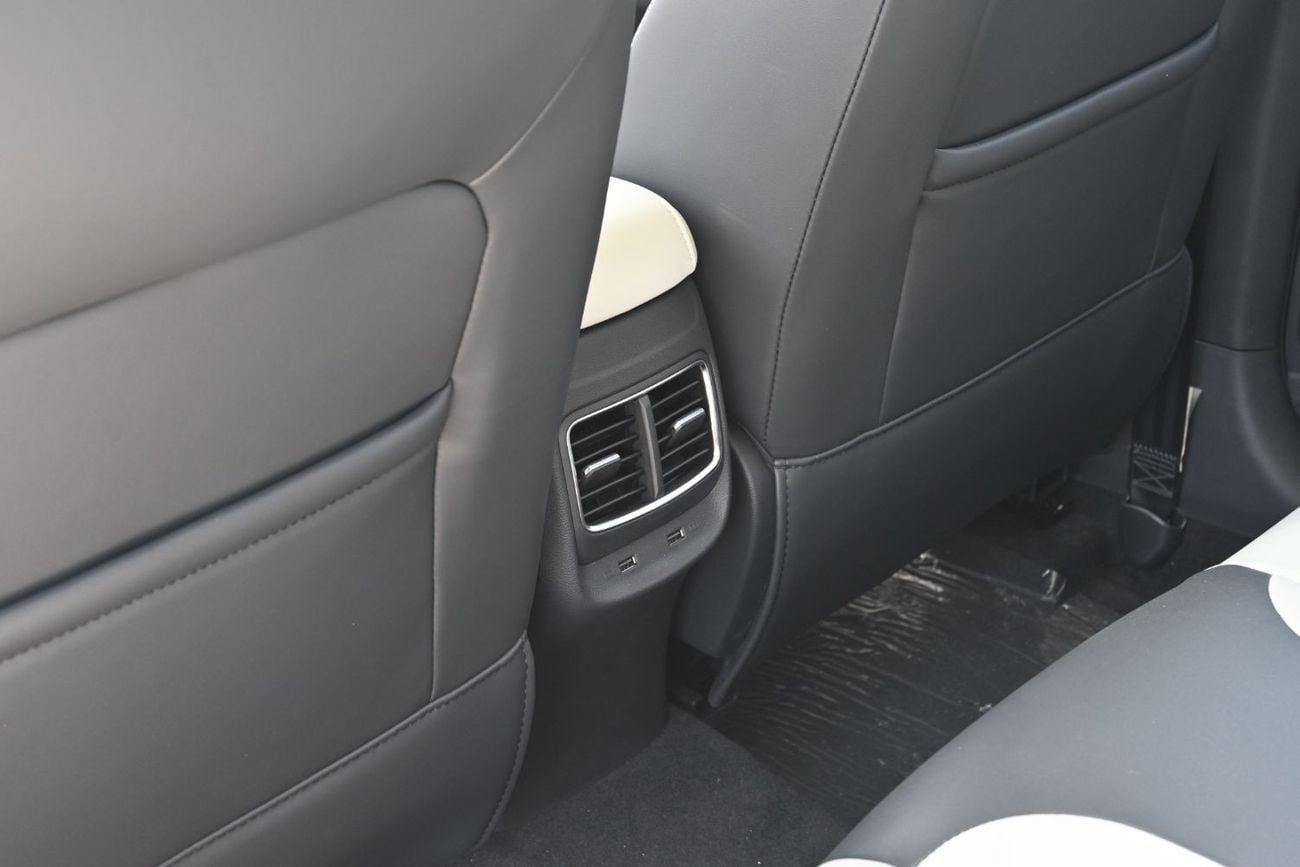 MG ZS MG ZS Luxury 1.5L Petrol Model 2025, Color White