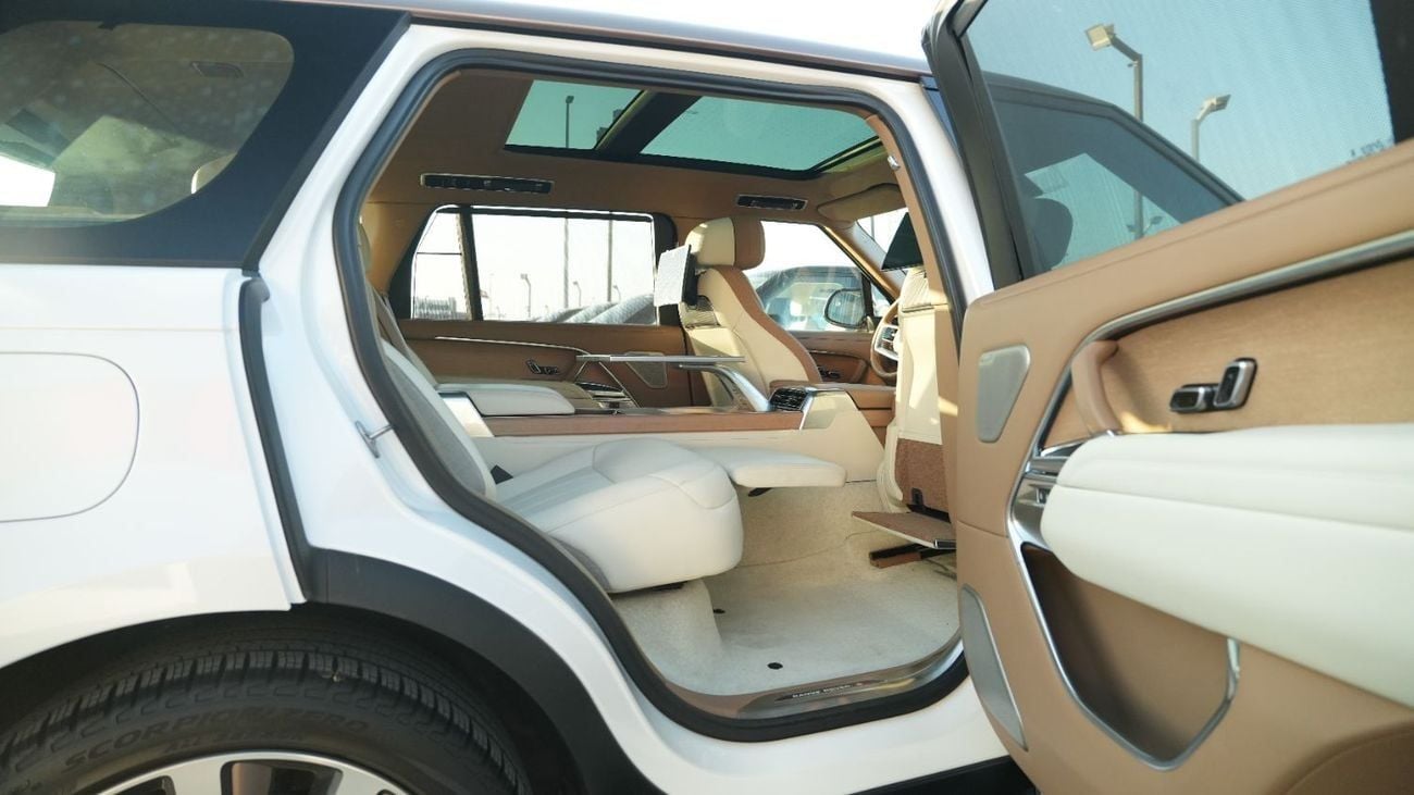 Land Rover Range Rover AUTOBIOGRAPHY SV LWB SV LWB P530 SV LWB White-Tan 2022 MY Export only