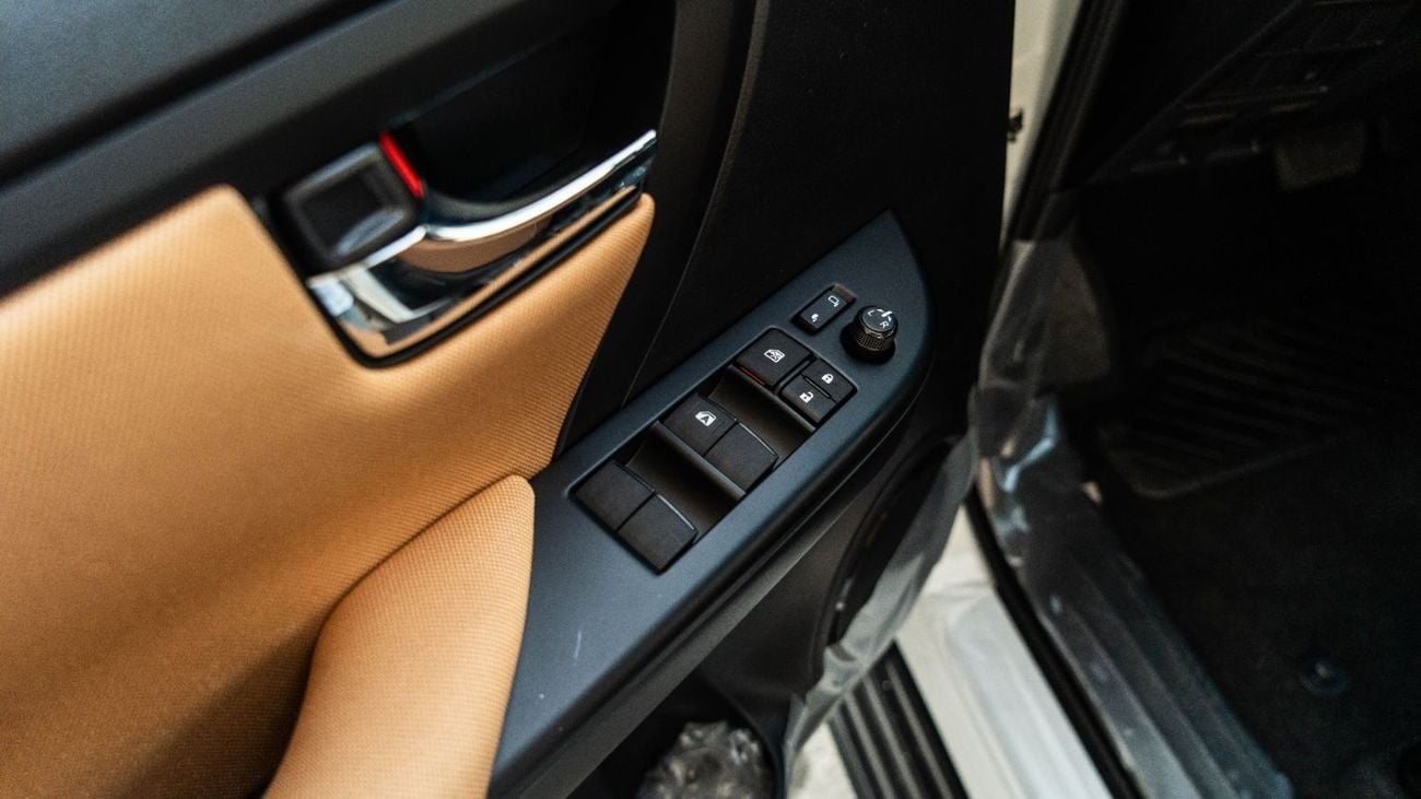 Toyota Fortuner AUTO AC | 2.7 | V4 | 2025.| EXPORT ANYWHERE