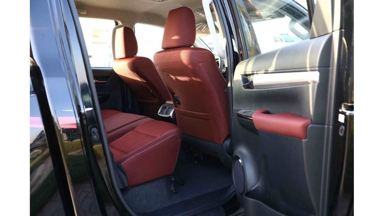 Toyota Hilux 2023 Toyota Hilux 4x4 DC 2.8 SR5 - Black inside Maroon | Export Only