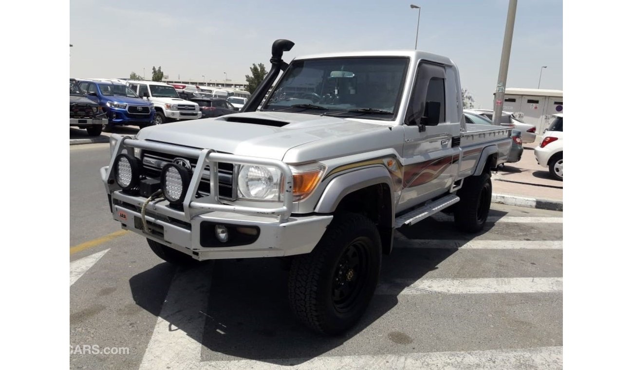 تويوتا لاند كروزر بيك آب Land Cruiser RIGHT HAND DRIVE  (Stock no PM33)