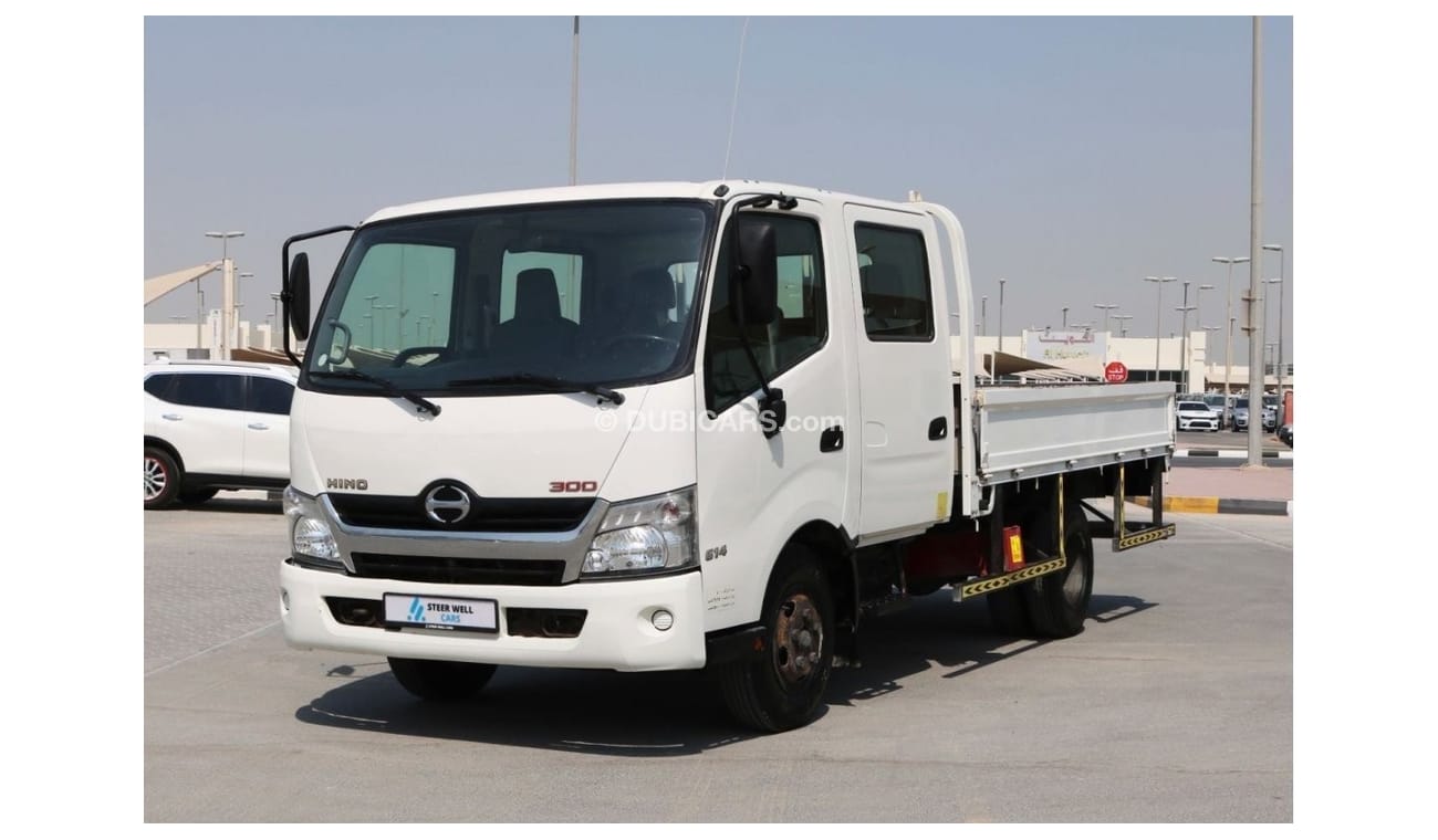 Hino 300 2016 | DOUBLE CABIN CANTER 3 TON WITH GCC SPECS AND EXCELLENT CONDITION