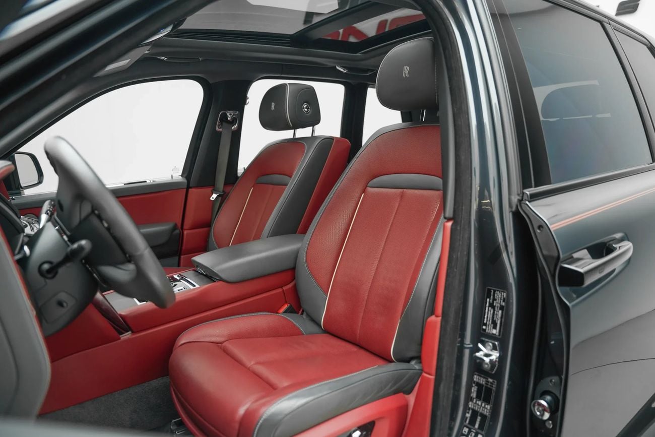 Rolls Royce Cullinan BLACK BADGE