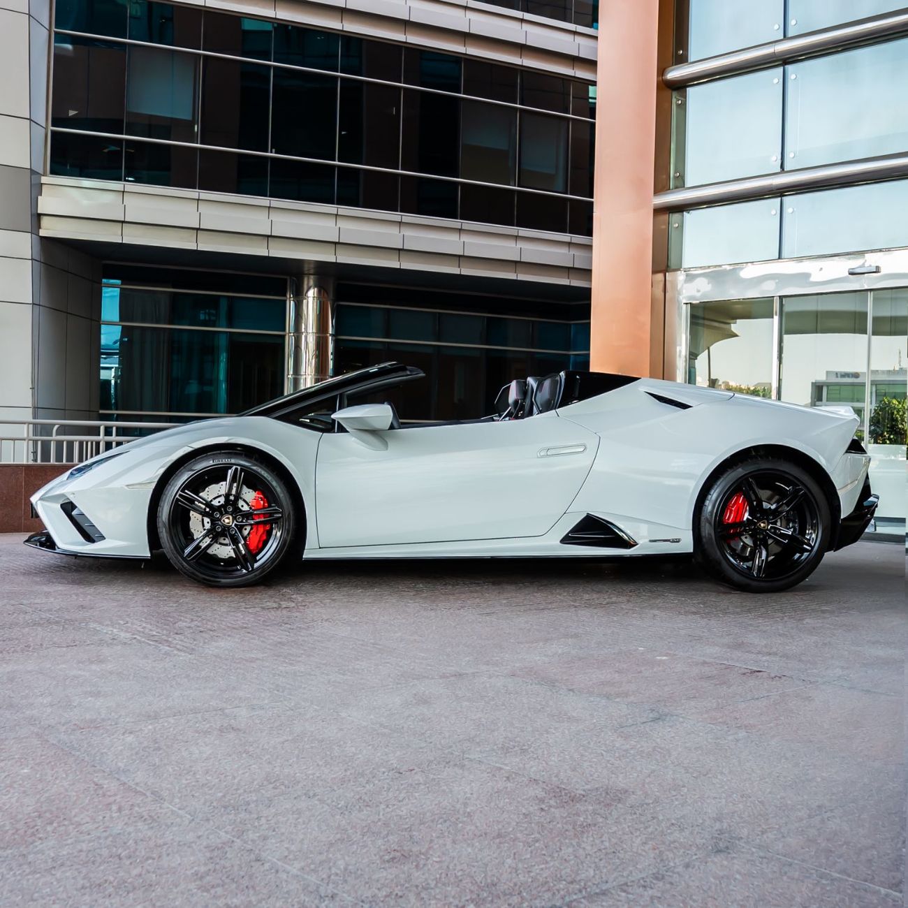 Lamborghini Huracan Evo Spyder 2021 LAMBOPRGHINI HURACAN EVO SPYDER DONEONLY 10,000KM