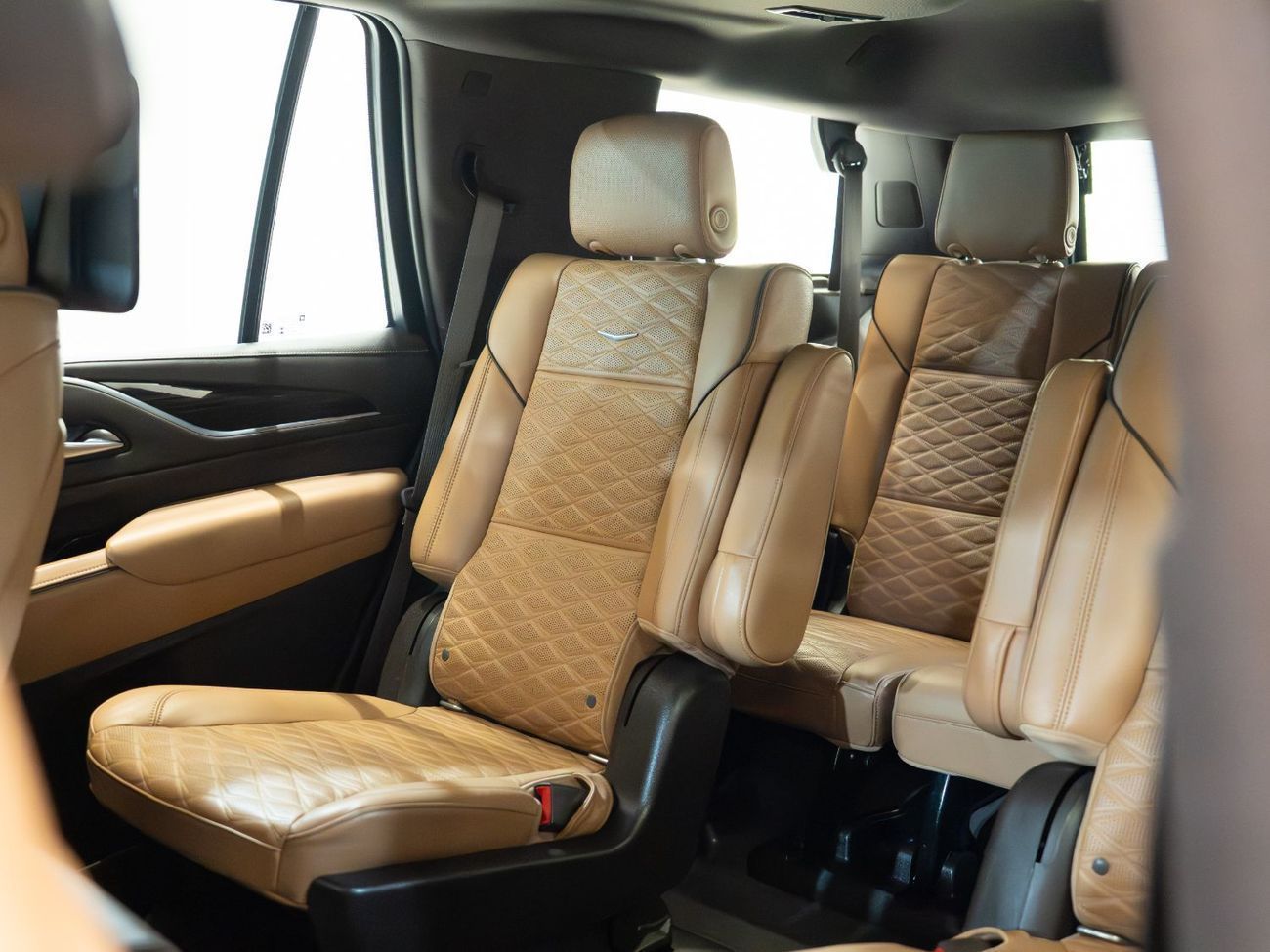 كاديلاك إسكالاد Sport Platinum AWD SPORT PLATINUM - 2021 | GCC | VIP SEAT |  | FULL OPTION | PERFECT CONDITION