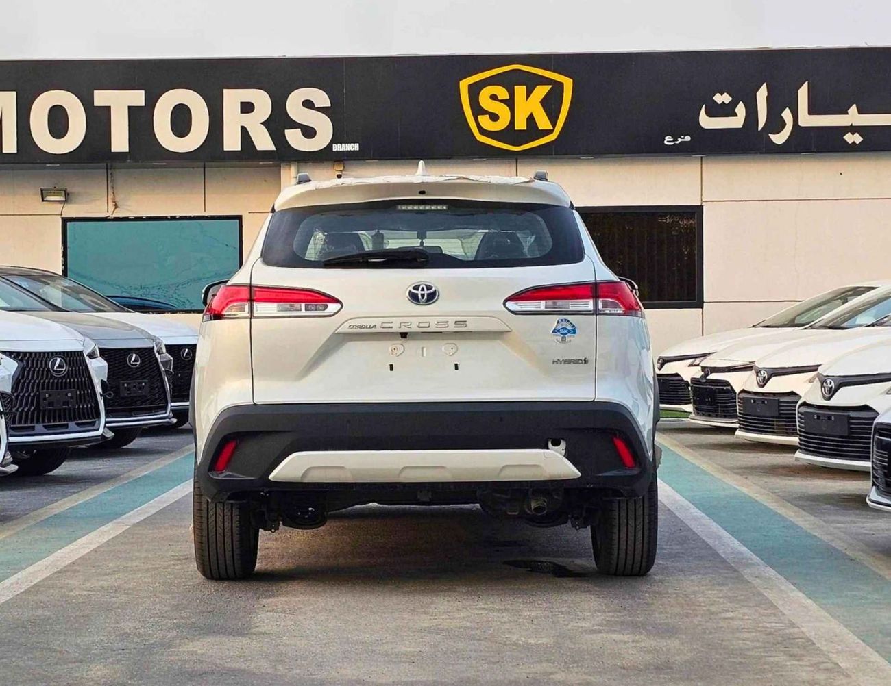 تويوتا كورولا كروس HYBRID /1.8L  A/T / FULL OPTION / SUNROOF, LEATHER/ 17" ALLOY WHEELS/CODE#XLE