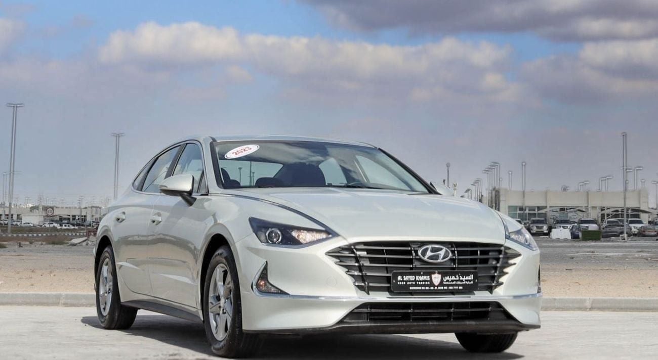 هيونداي سوناتا Smart 2.5L Hyundai Sonata 2023 GCC accident-free in excellent condition 1388 P.M