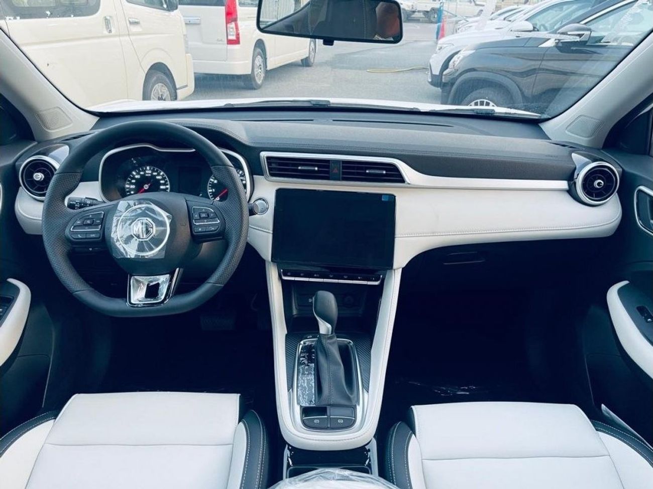 MG ZS 1.5L luxury AT (GCC)