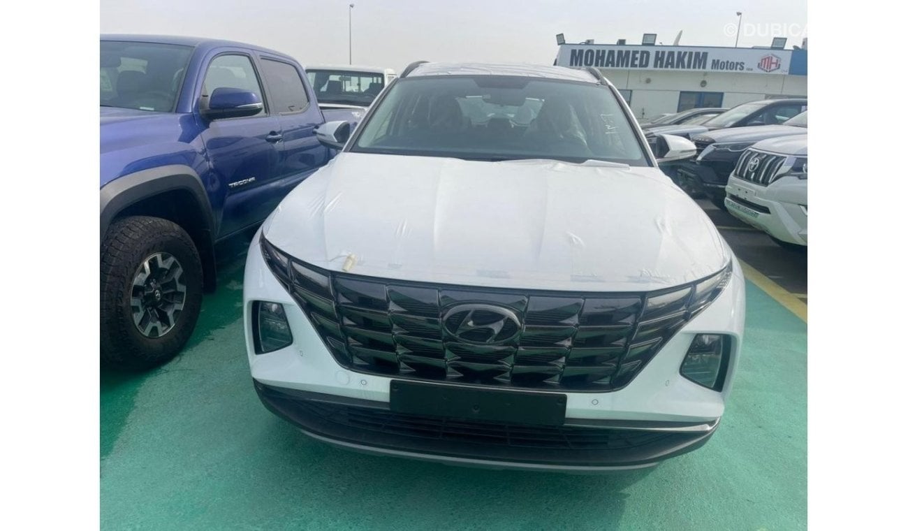 Hyundai Tucson 2.0   PETROL AT FWD WITH, SCREEN ,CAMERA,  USB, POWER SEATS