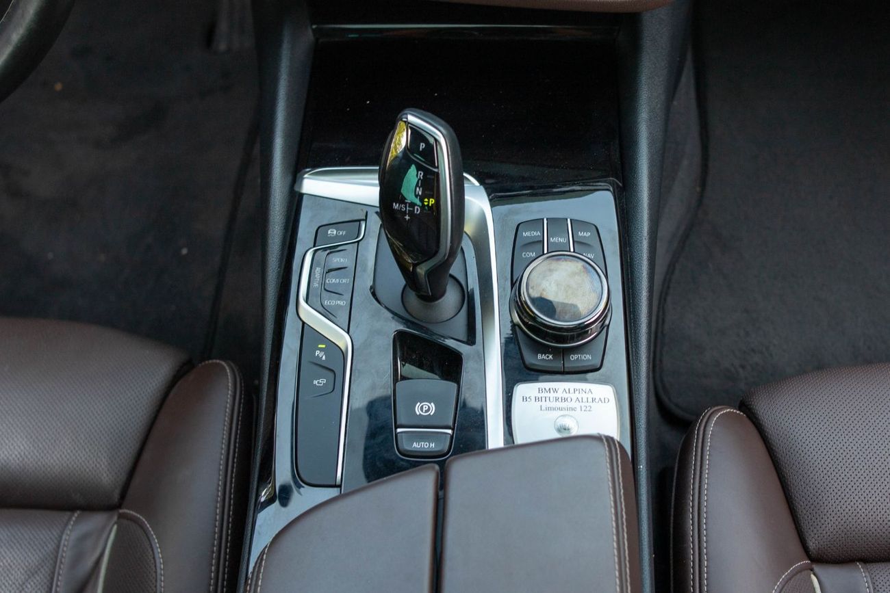 بي أم دبليو ألبينا BMW ALPINA B5 BITURBO 2018 – GCC Specs – Only 60,000 KM  4.4L V8 Twin-Turbo producing 608 HP & 800 N