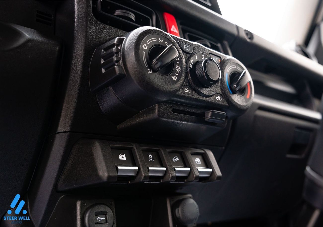 سوزوكي جيمني GL V4 1.5L Petrol MT 2024 / 3 Doors - 4 Seats / Steering Audio Control / Book now