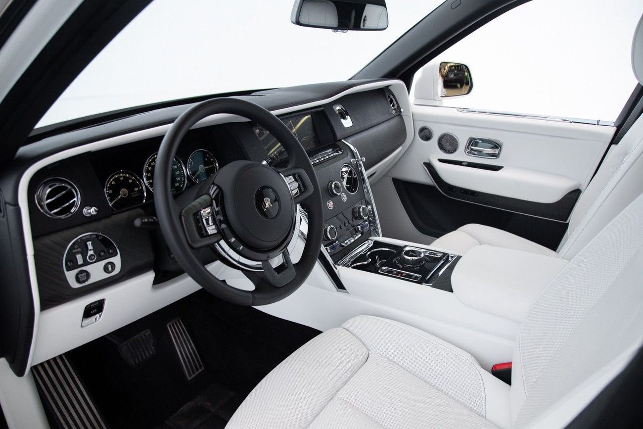 Rolls Royce Cullinan STD