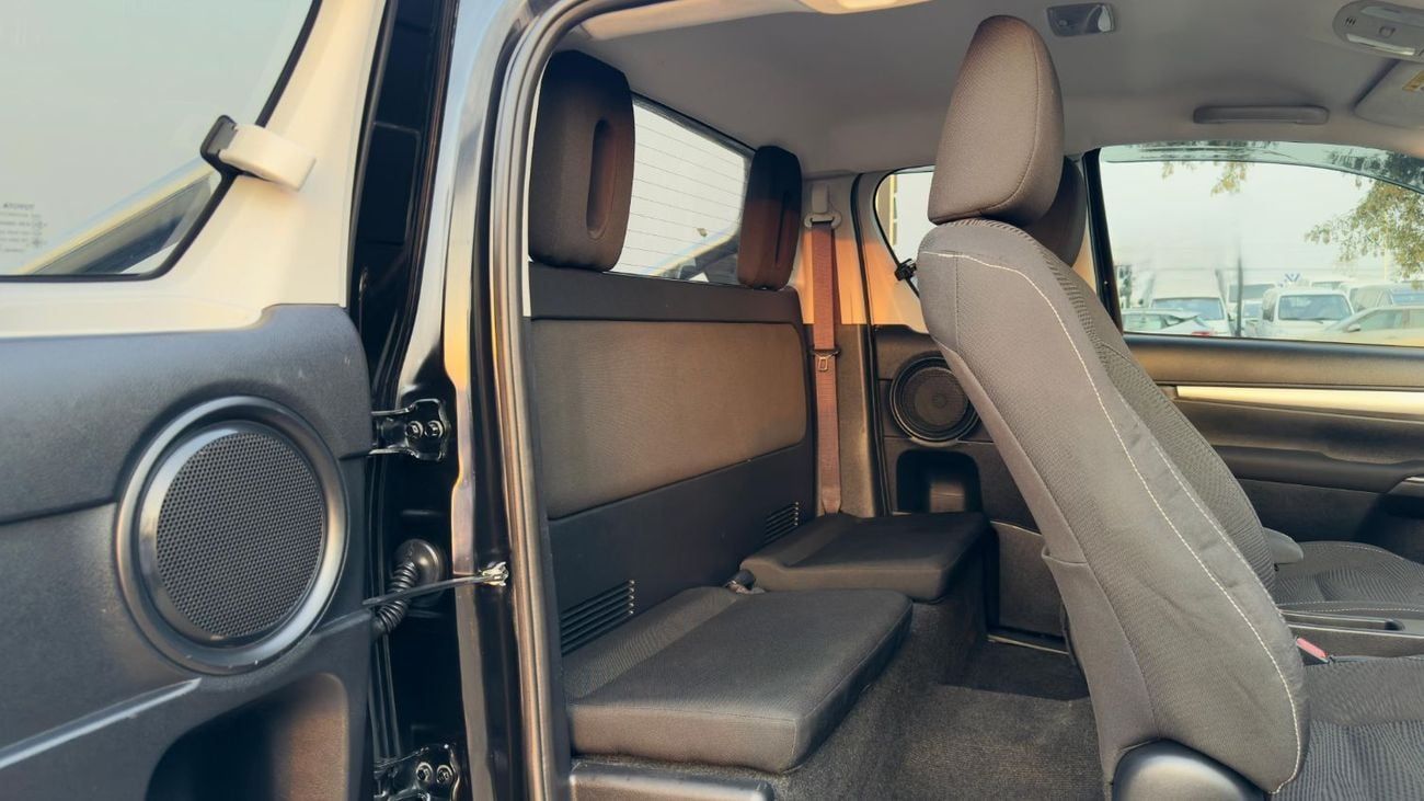 تويوتا هيلوكس 2018 HILUX SMART CAB – RHD | 4WD POWER | AUTO TRANS | CRUISE | ROLL BAR | ADVENTURE