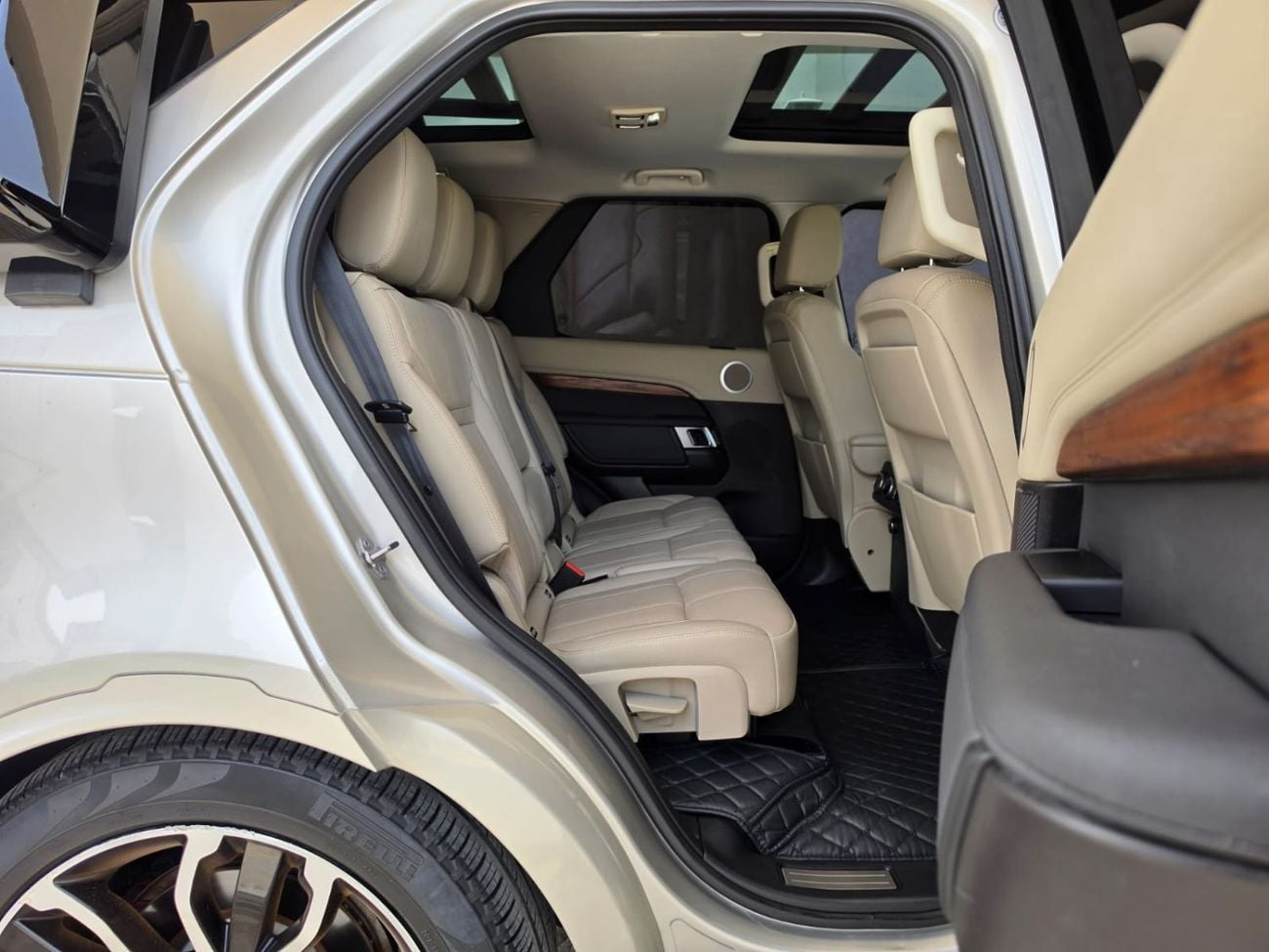 Land Rover Discovery HSE LUXURY