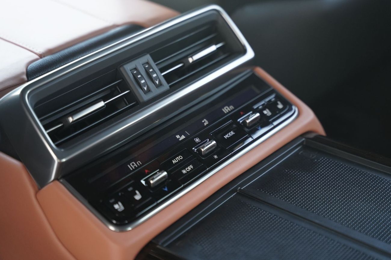 Lexus LX 600 MBS Autobiography VIP 4 Seater