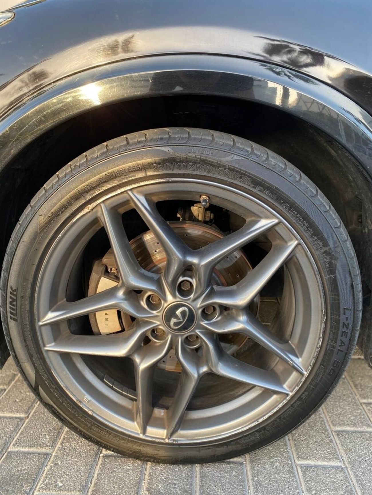 Infiniti Q30 SPORT