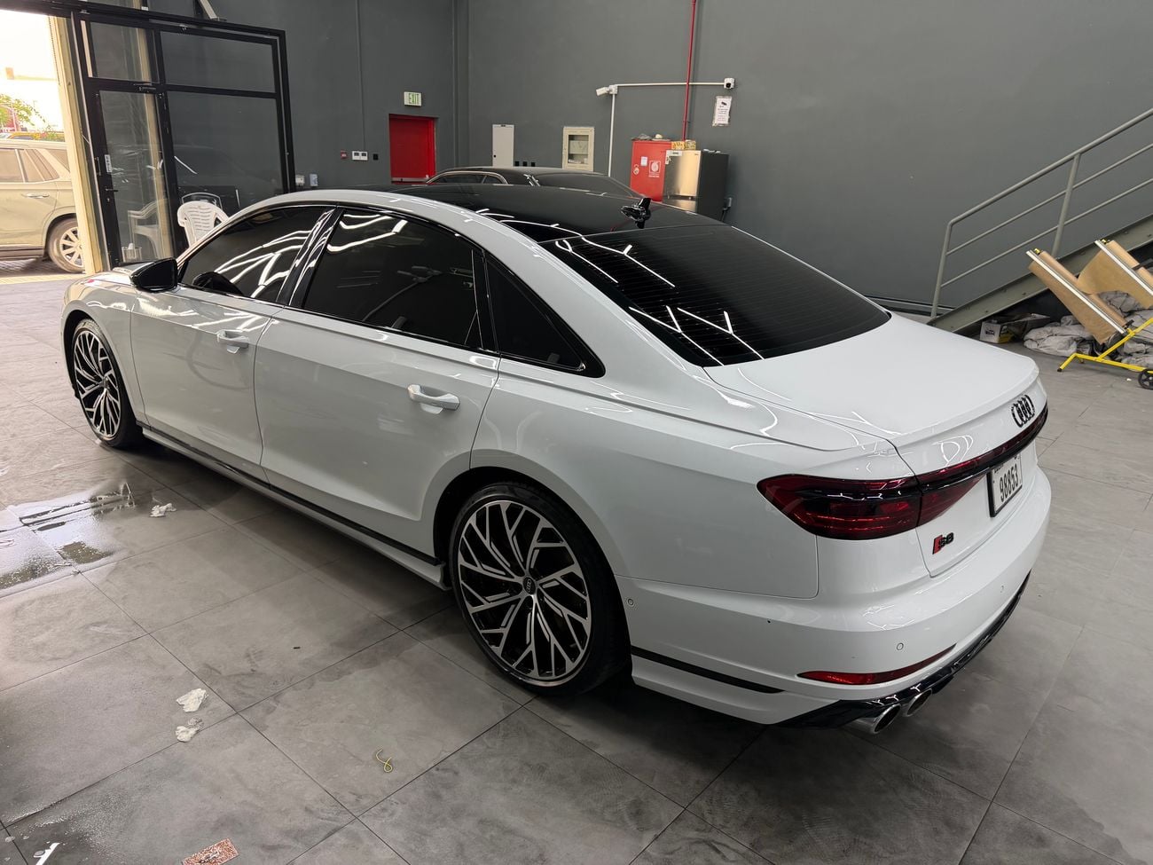 Audi S8 full option