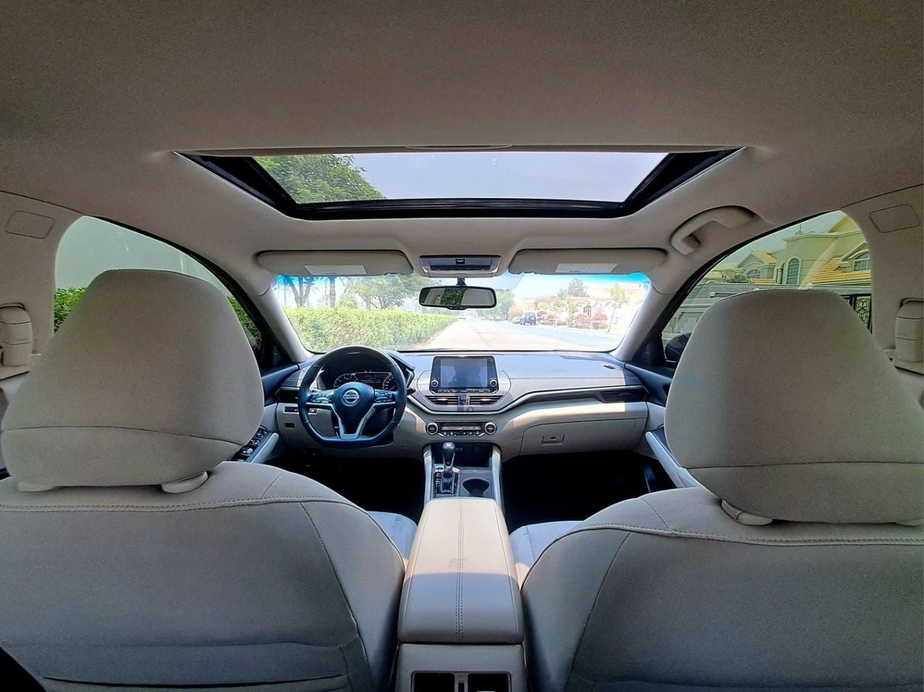 Nissan Altima SV 850-Monthly l GCC l SUNROOF | Cruise, Camera, GPS l Accident Free