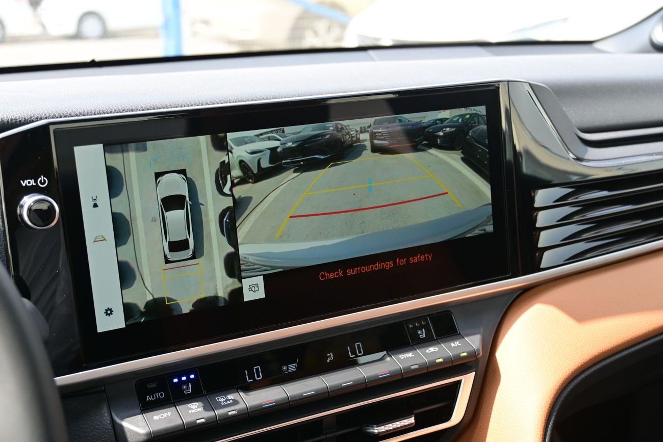 تويوتا كامري Toyota Camry Limited 2.5L Hybrid, Model 2025, Color White