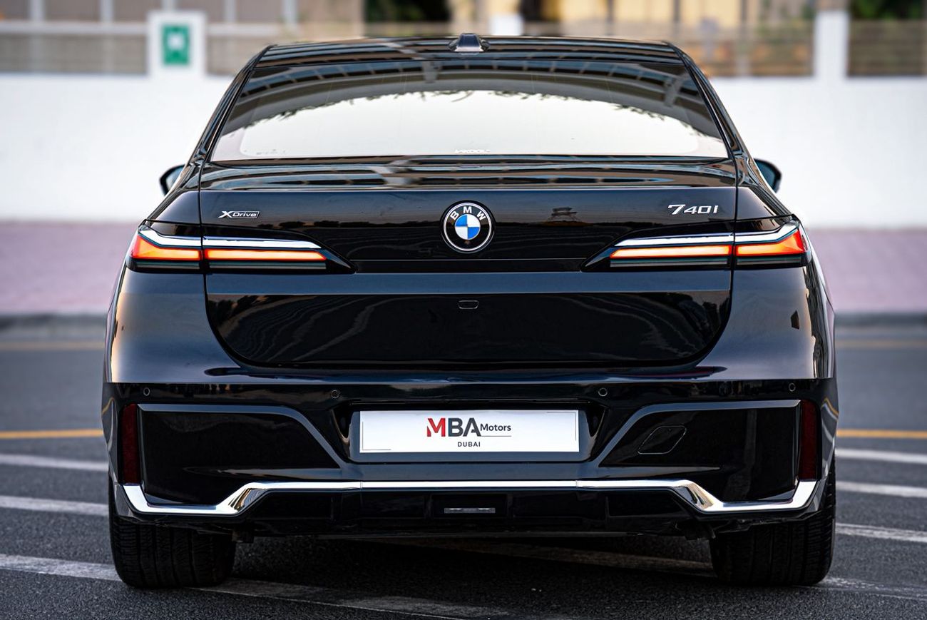 بي أم دبليو 740i