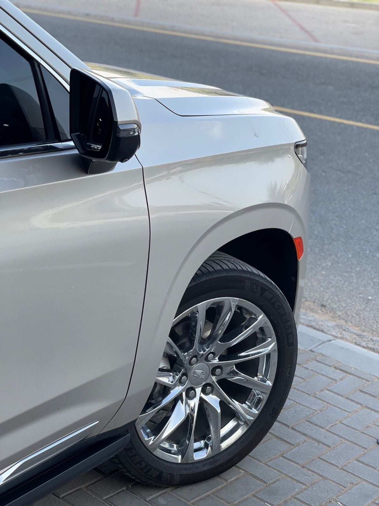 Cadillac Escalade Premium Luxury Platinum 6.2L 4WD MASSAGING SEATS / PREMIUM SOUND SYSTEM / HEAD UP DISPLAY / 360 CAME