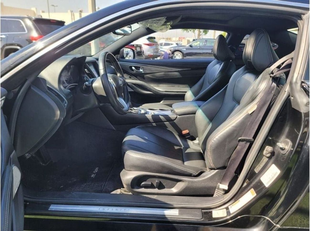 Infiniti Q60 Premium Luxury 3.0L