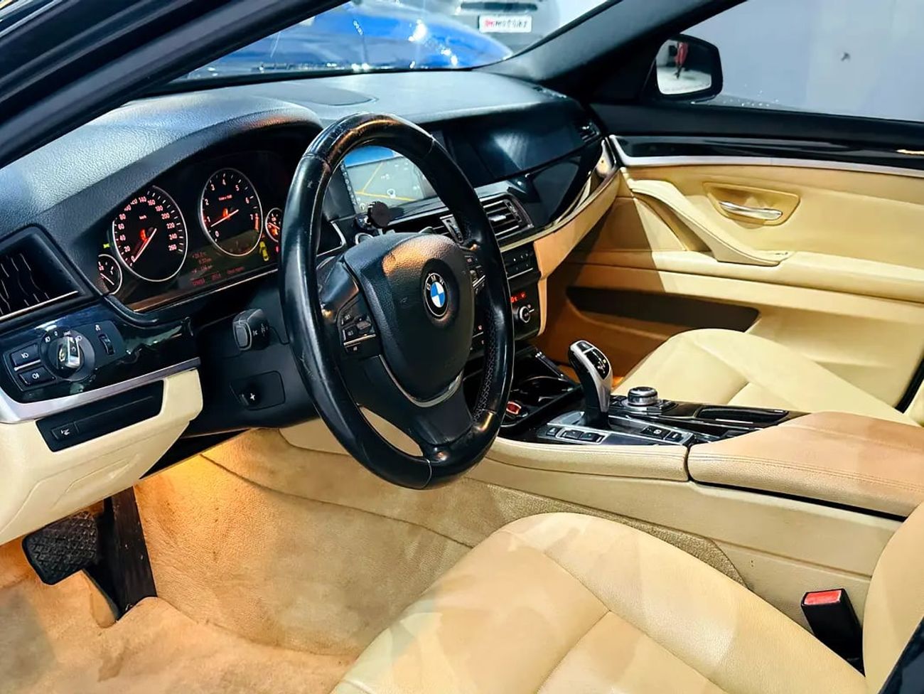 بي أم دبليو 523i EXCLUSIVE