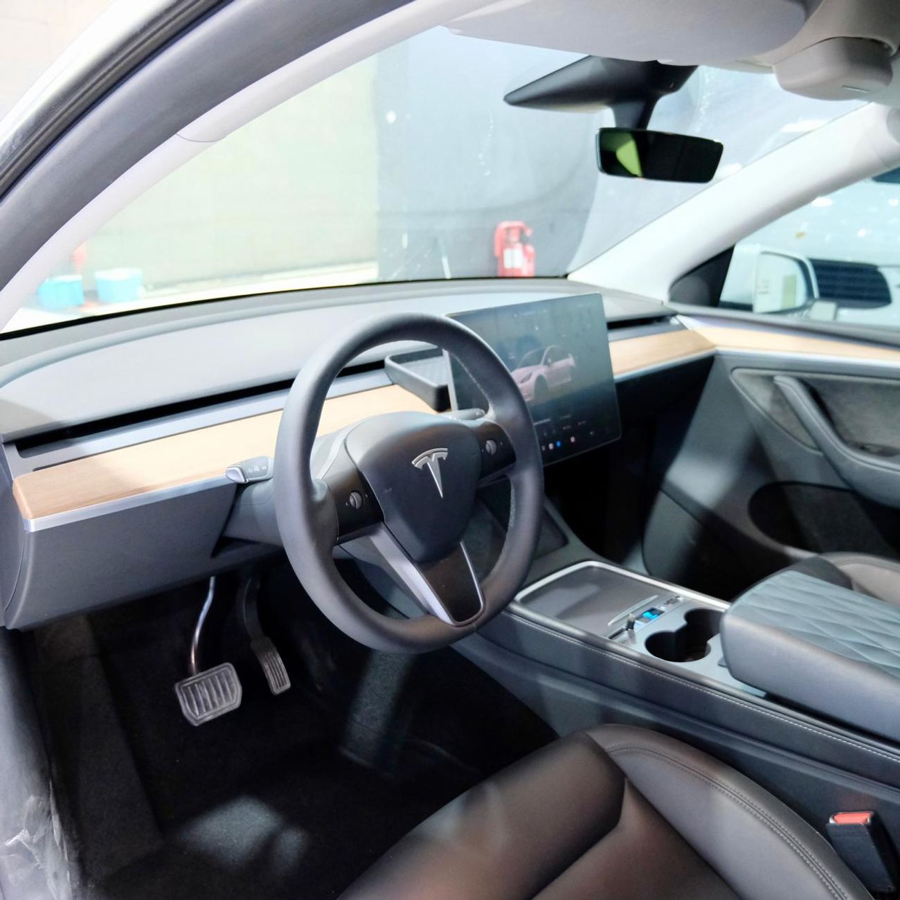 Tesla Model Y Long Range (AWD) AED 2,527 P.M l 0% Down Payment l Tesla Model Y Long Range l Tesla Warranty